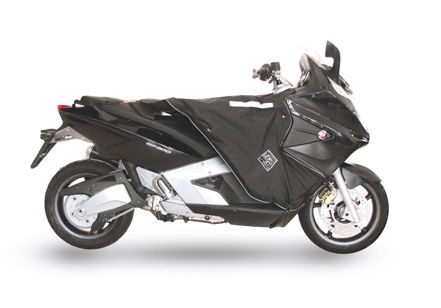 Termoscud®, scooter leg cover Gilera GP 800 Black